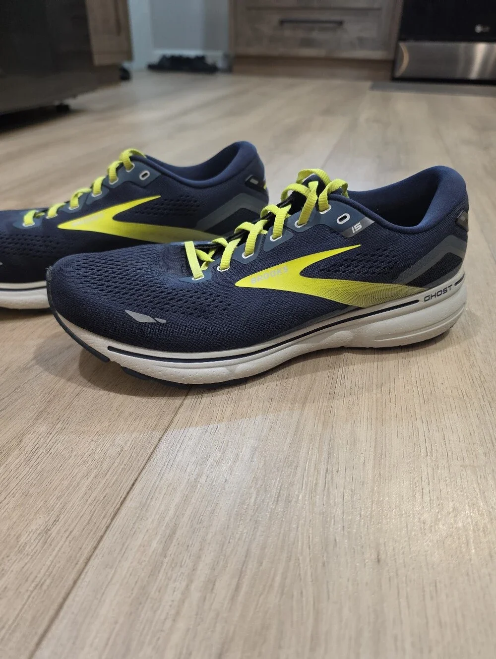 Brooks Ghost 15 Men's Running Shoes Navy Neon Yellow Size 11.5 D